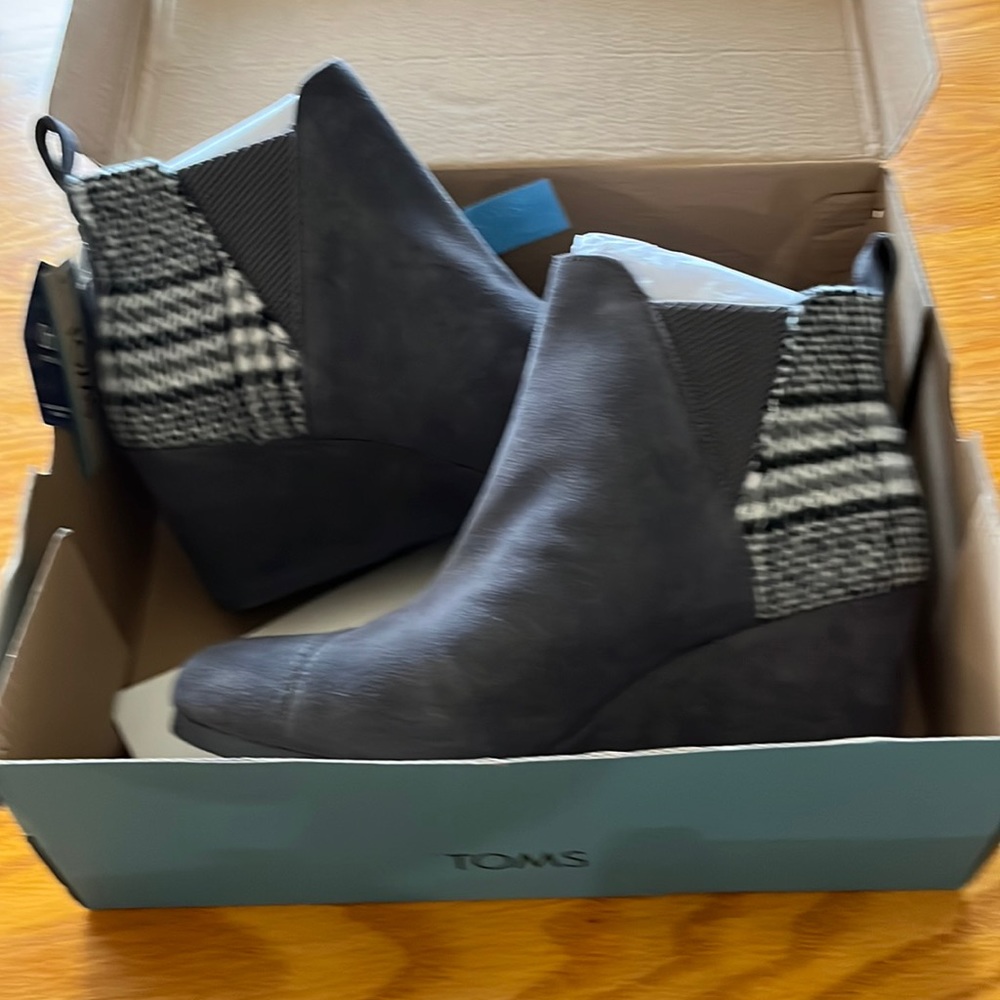 New Toms Kelsey Booties